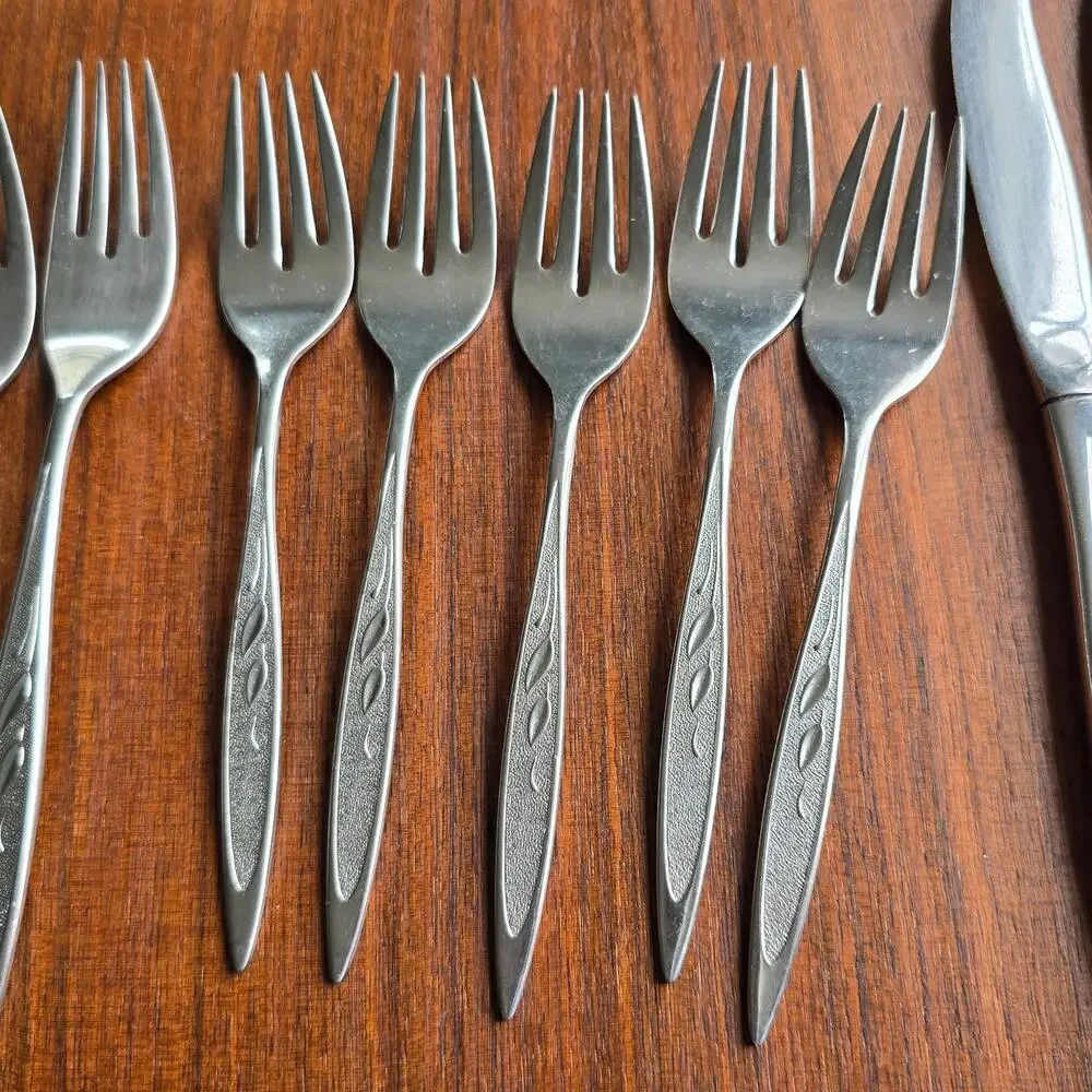 Vintage Oneida Royal Harvest Flatware WM Rogers Premier Stainless 29 Pcs MCM